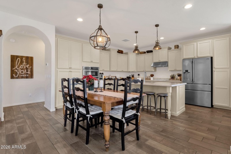 26-web-or-mls-4306-e-erie-st