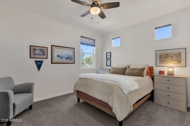 36-web-or-mls-4306-e-erie-st