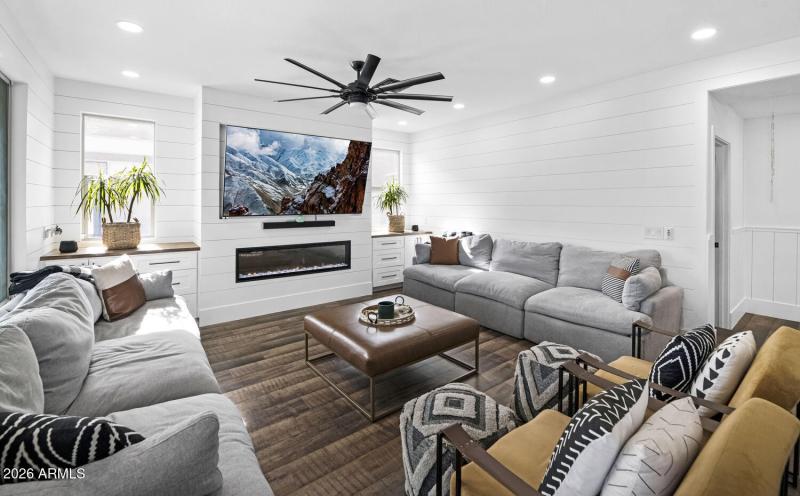 Family Room 4