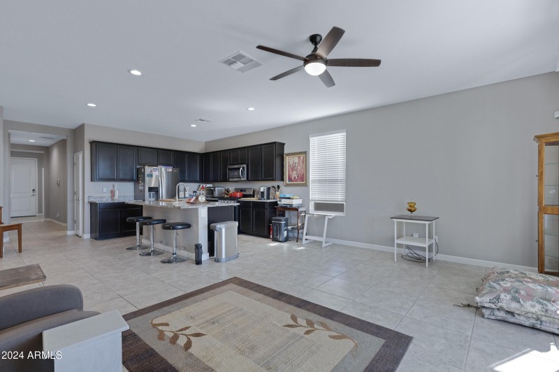 2310 N Comiskey Dr-16