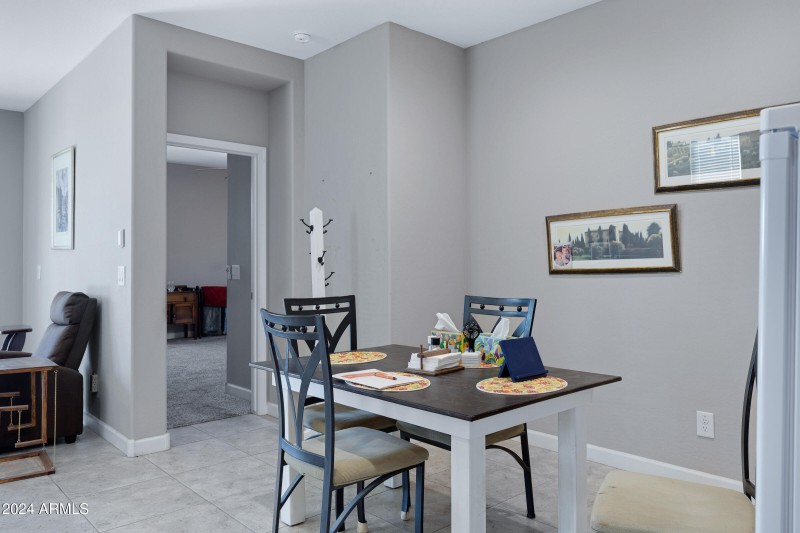 2310 N Comiskey Dr-19