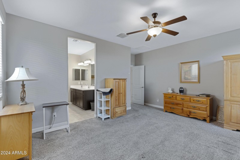 2310 N Comiskey Dr-21