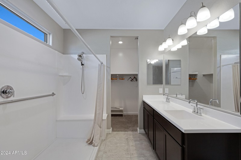 2310 N Comiskey Dr-22