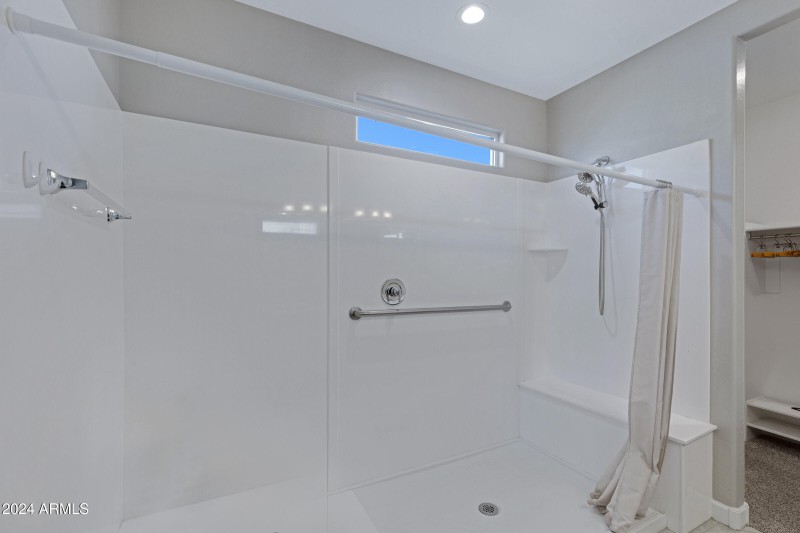 2310 N Comiskey Dr-23