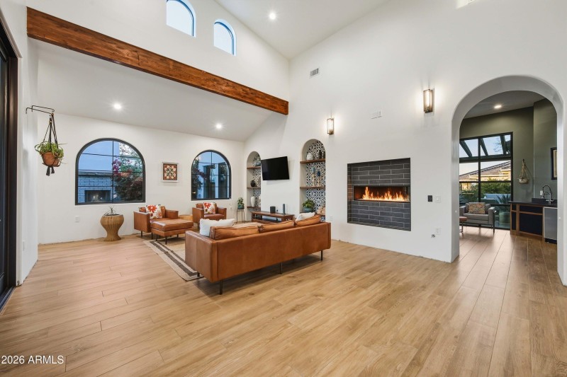 Soaring Ceilings