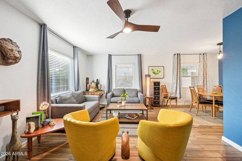 11-web-or-mls-W Clarendon Ave-S2901-011