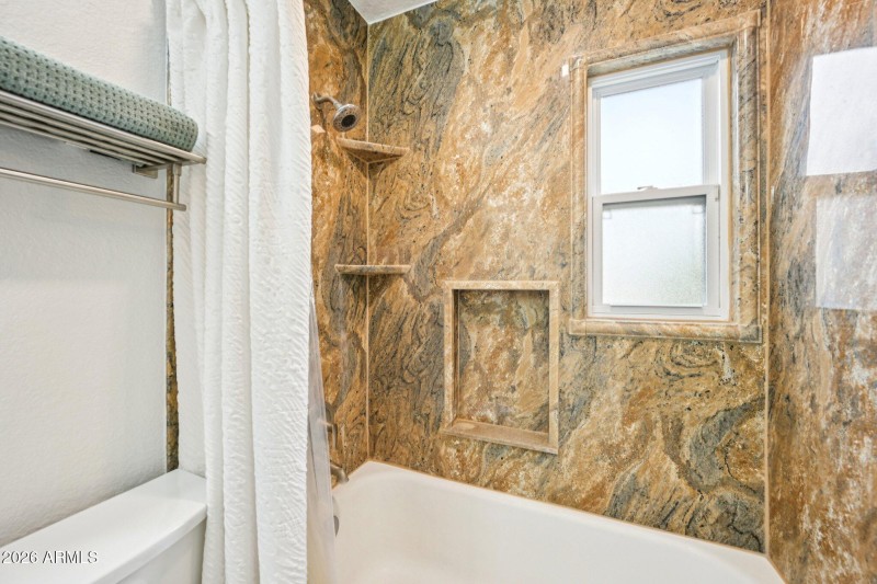 30-web-or-mls-W Clarendon Ave-S2901-030