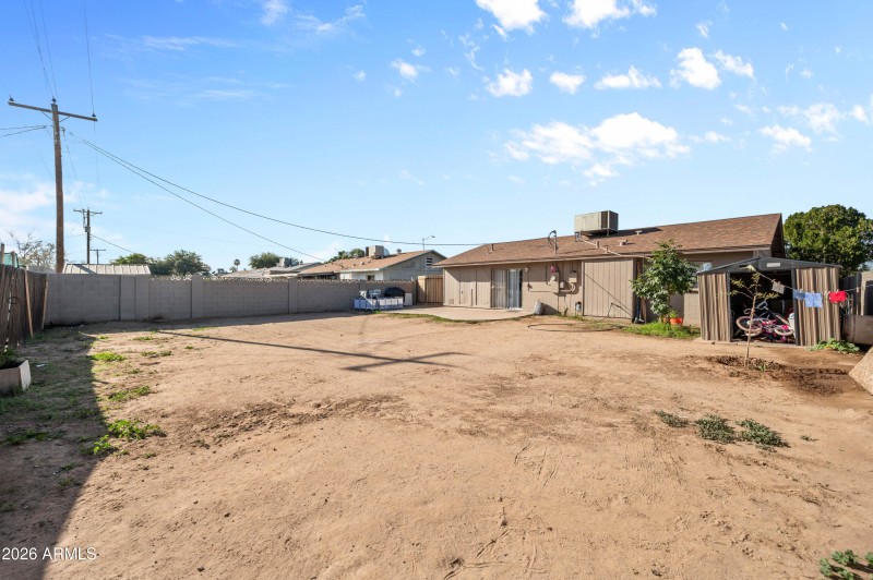 3007 N 81st Ave, Phoenix, AZ 85033-26