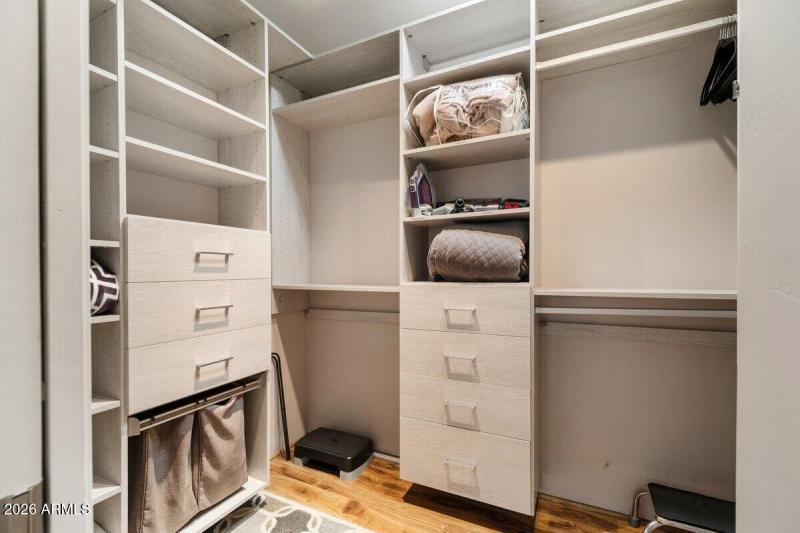Walk-in Closet