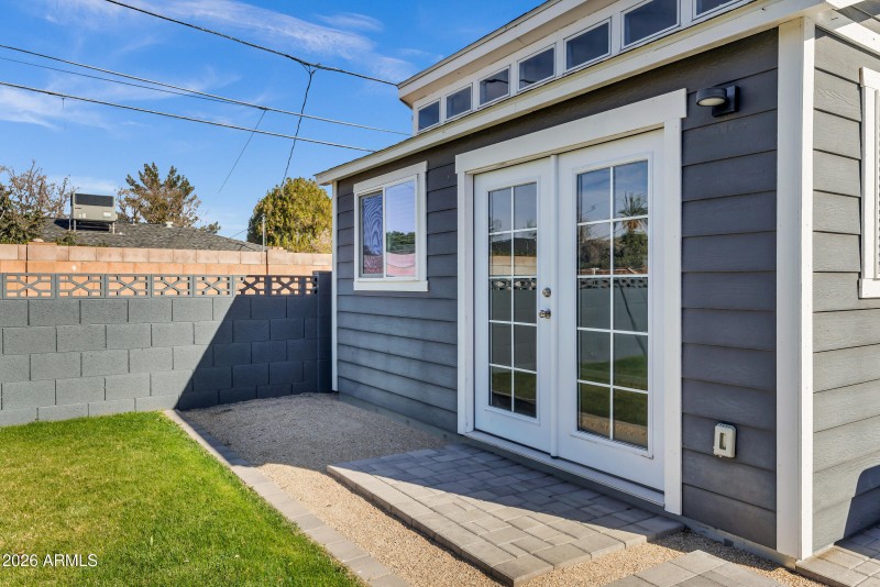 3046 E Glenrosa Ave-44