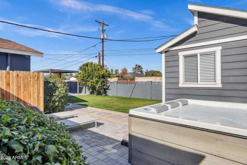 3046 E Glenrosa Ave-40