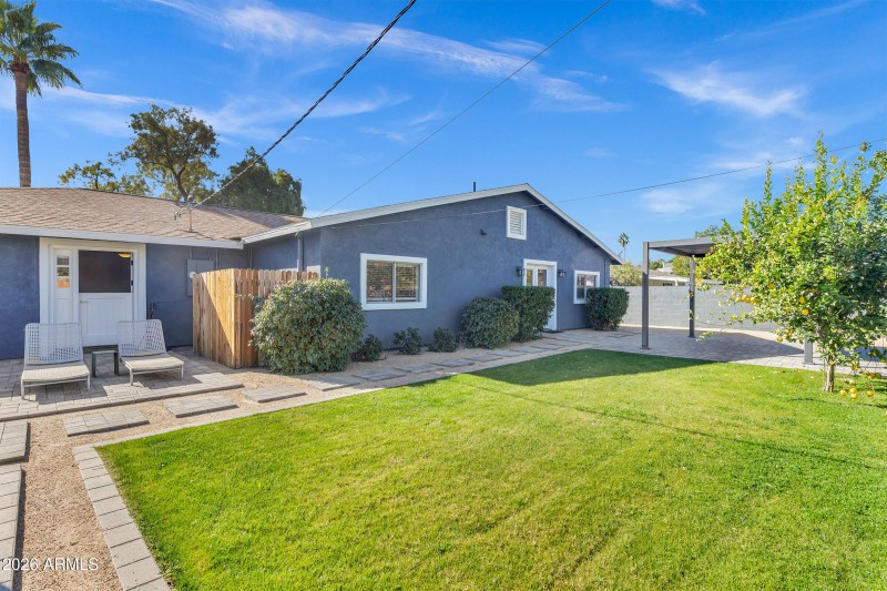 3046 E Glenrosa Ave-37