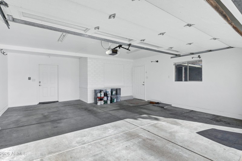 3046 E Glenrosa Ave-34