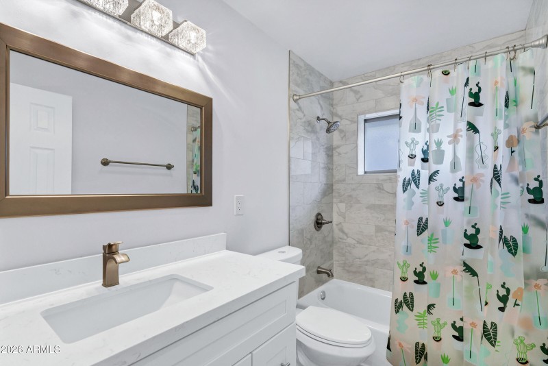 3046 E Glenrosa Ave-26