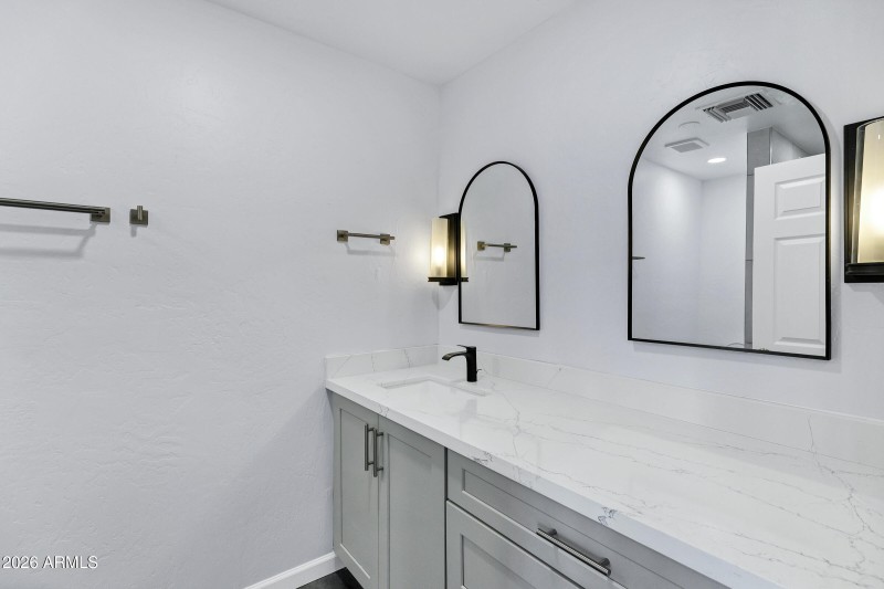 3046 E Glenrosa Ave-21