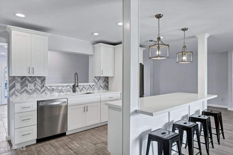 3046 E Glenrosa Ave-14