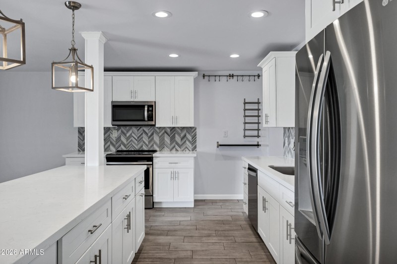 3046 E Glenrosa Ave-12