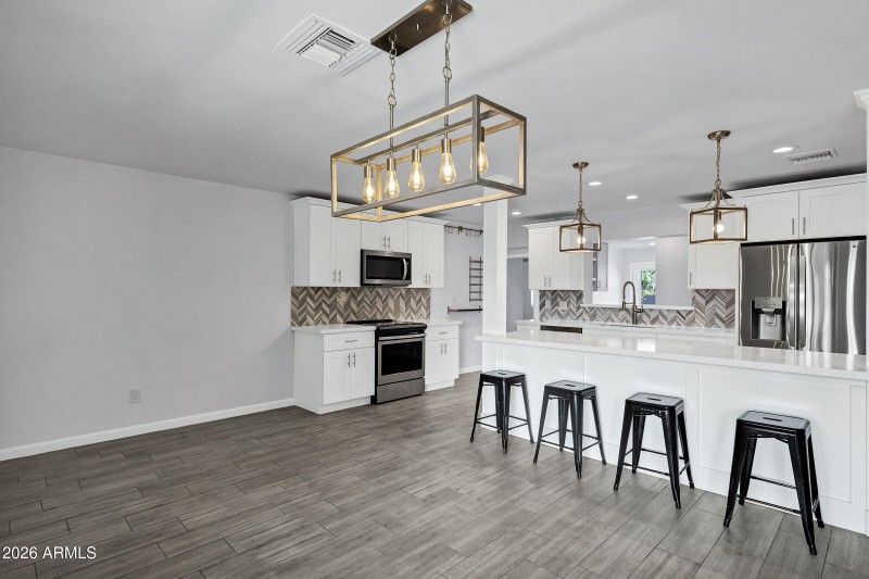 3046 E Glenrosa Ave-10