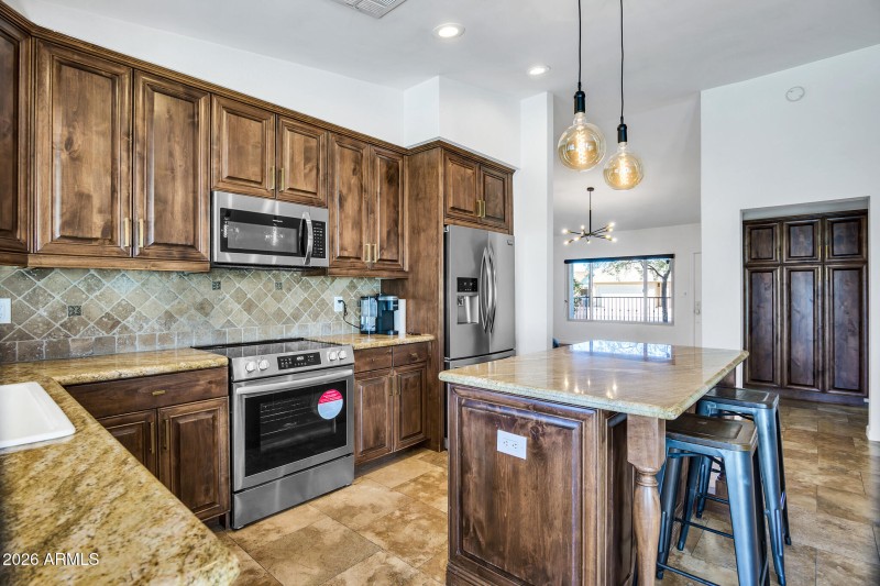 10645 E Mercer Ln-13