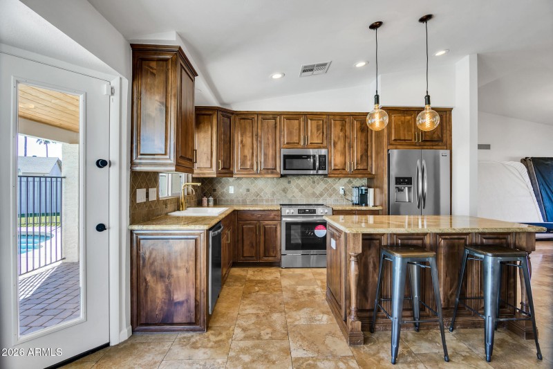 10645 E Mercer Ln-15