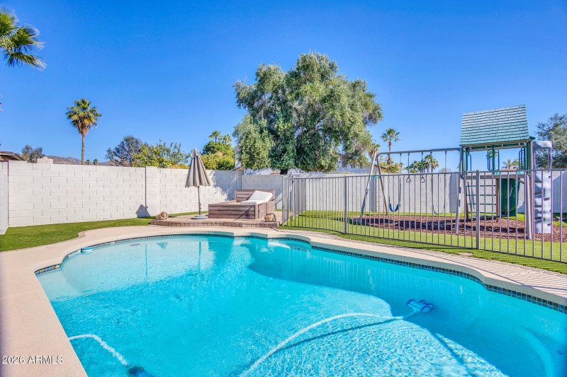 10645 E Mercer Ln-30