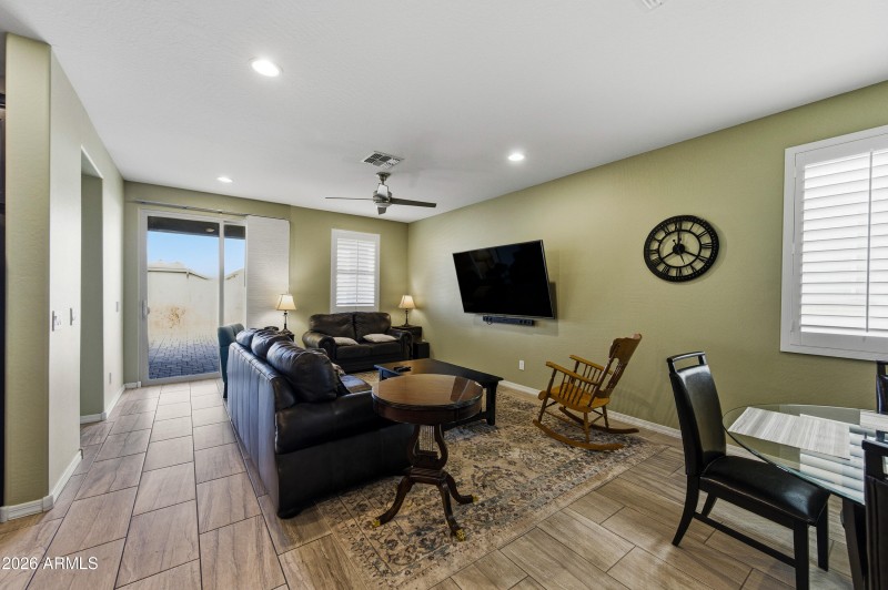 3710 E Branham Ln-13