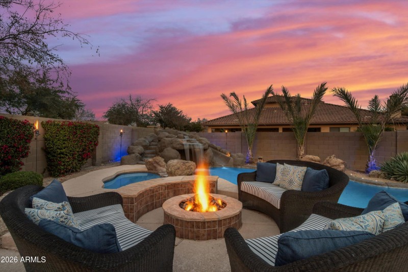 75-Backyard Twilight Photo