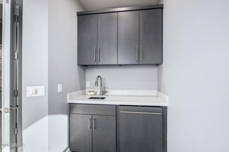 Primary suite #1 bar