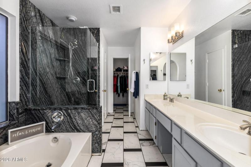 Primary En-Suite