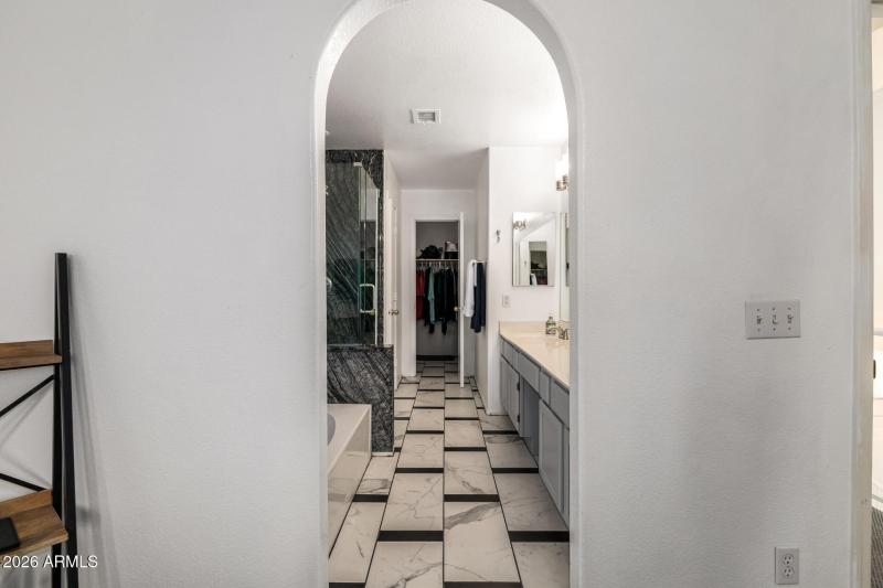 Primary En-Suite