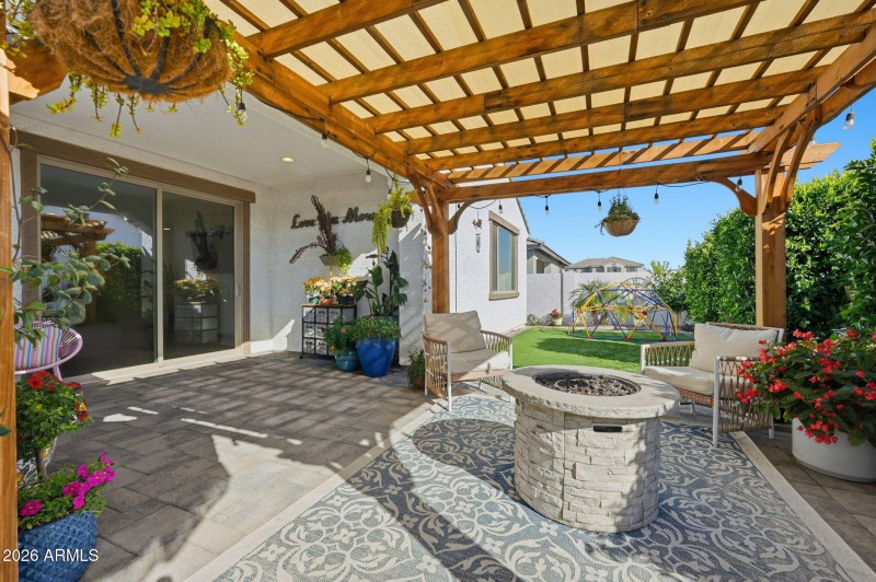 Indoor/Outdoor Living