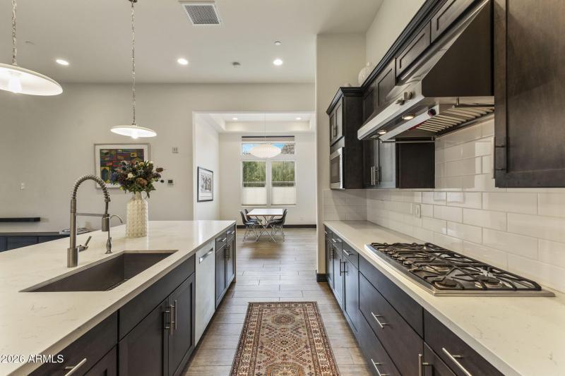 Expansive Modern Kitchen