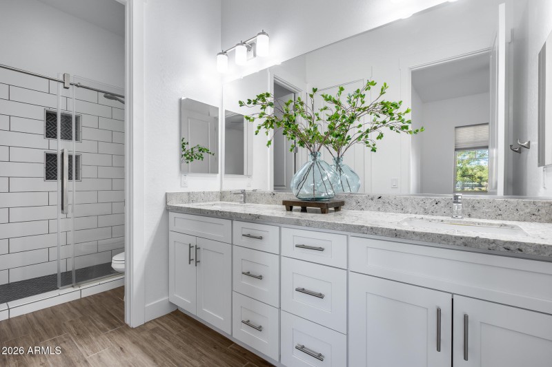 Jack and Jill between bedroom 2 and 3