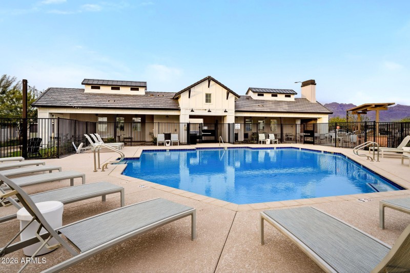 006__2487 E Boulder Ave