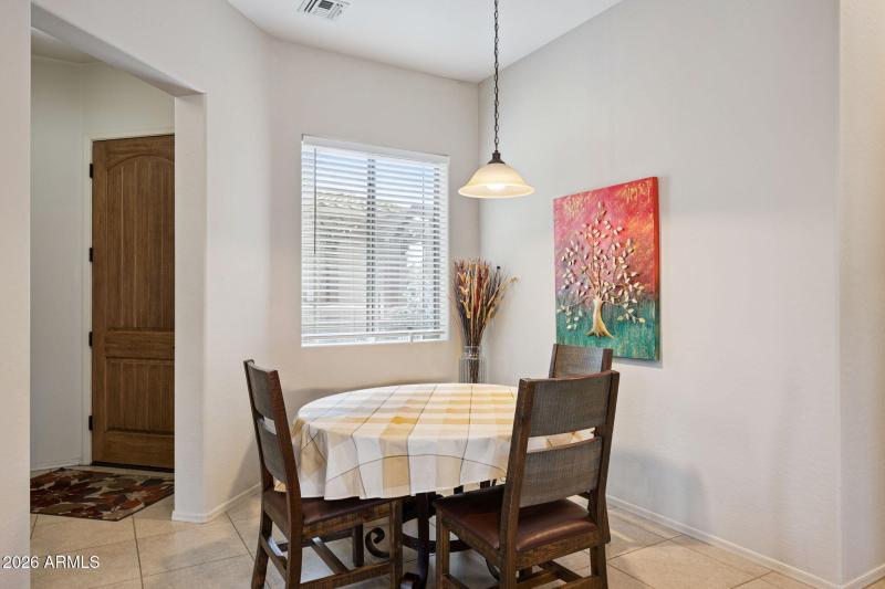 9-web-or-mls-6202-e-mckellips-rd-unit-10