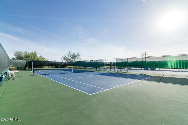 HOA tennis and pickleball courts