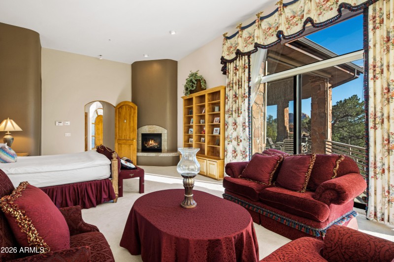 JL_15ScenicPl-interiors-PrimarySuite-04