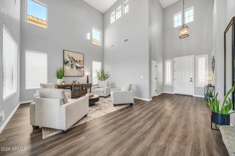 2246 W Clearview Trl-13