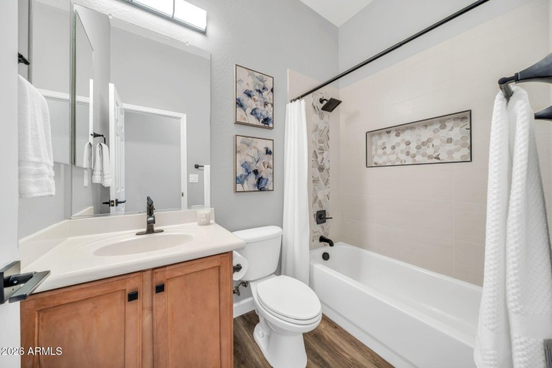 2246 W Clearview Trl-35