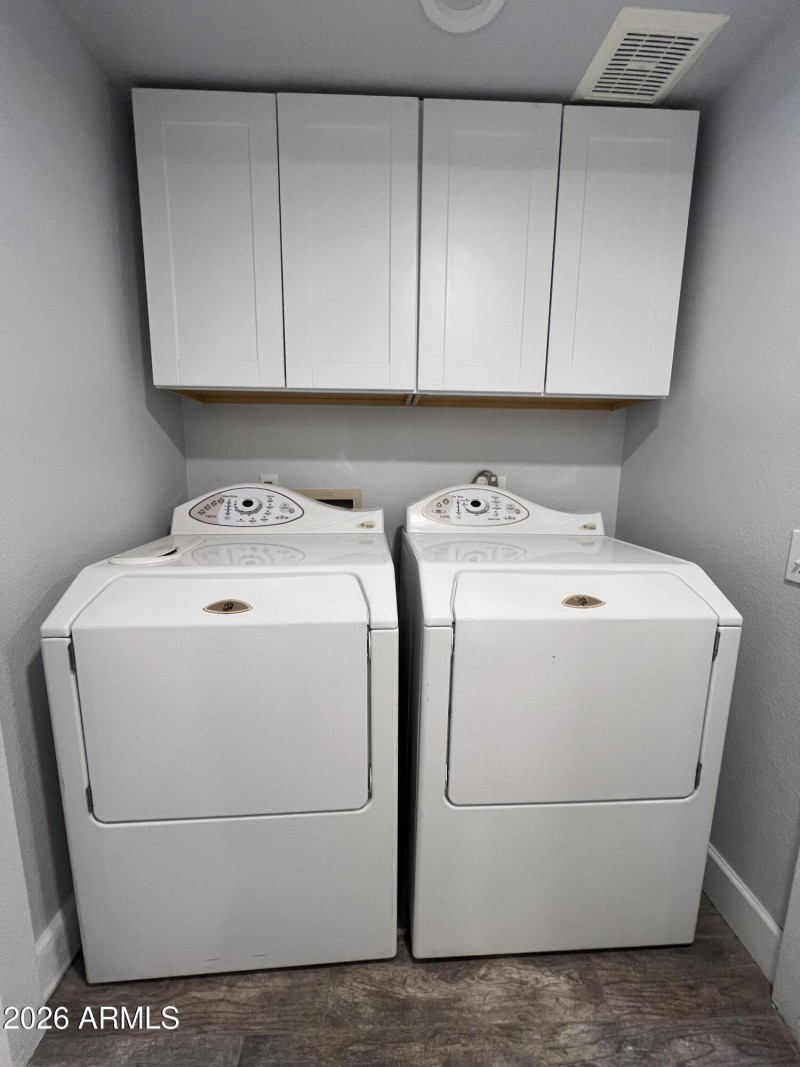 Washer & Dryer included