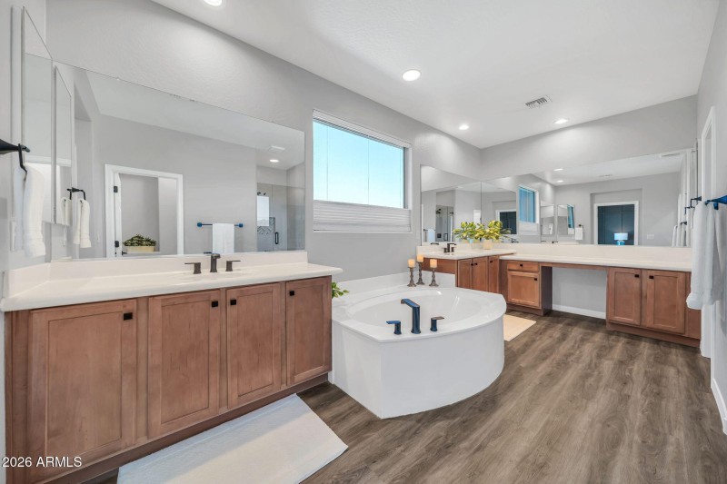 2246 W Clearview Trl-33