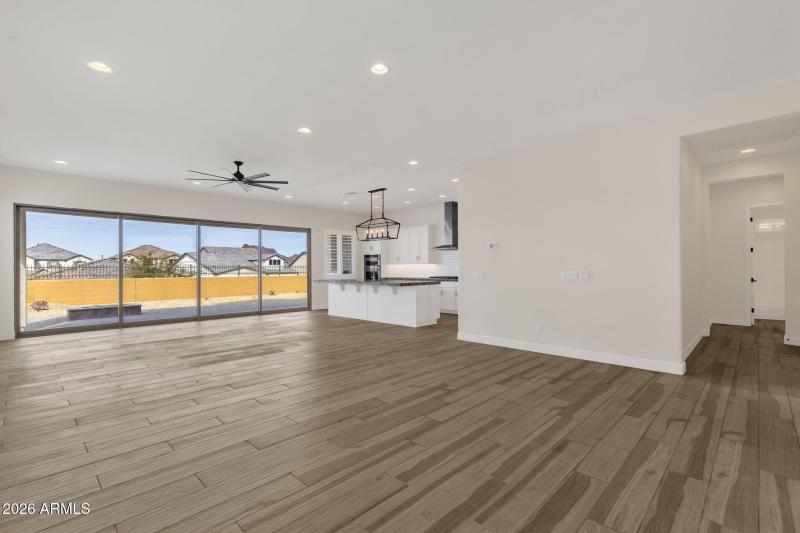 30-web-or-mls-5924-e-redmont-dr