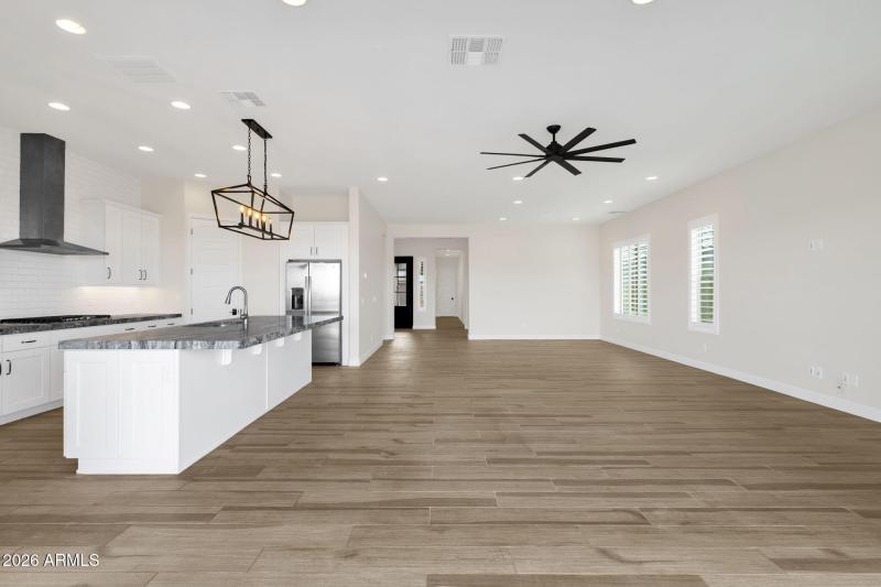 35-web-or-mls-5924-e-redmont-dr