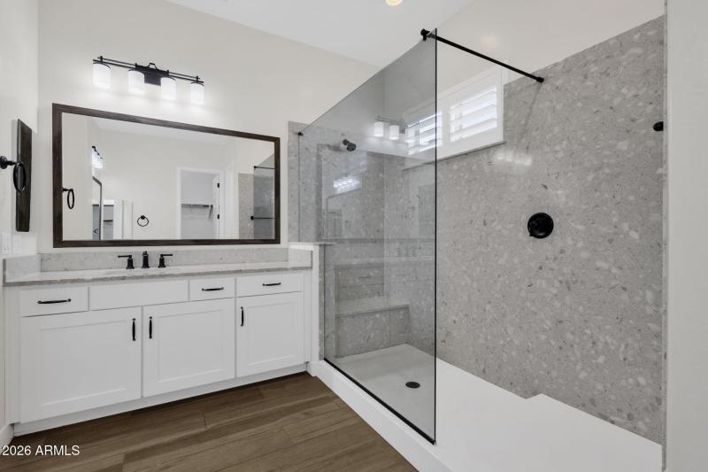 25-web-or-mls-5924-e-redmont-dr