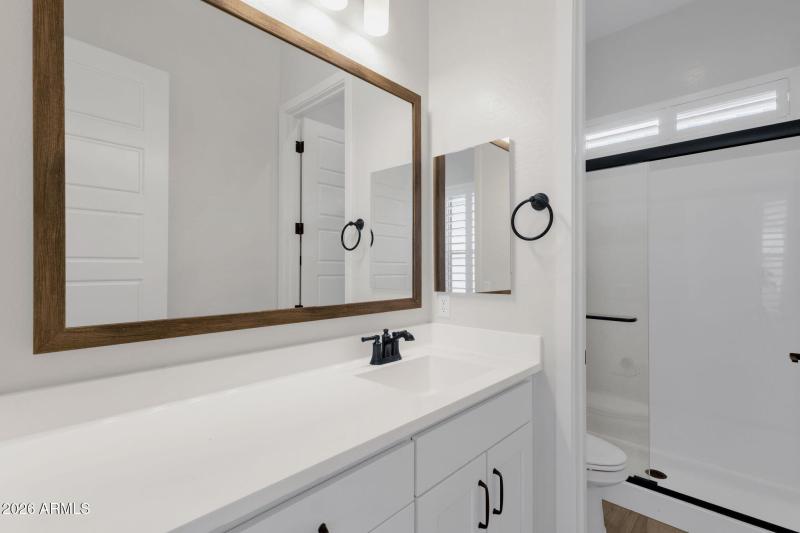 12-web-or-mls-5924-e-redmont-dr