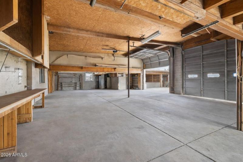 11-Shop Interior (4)