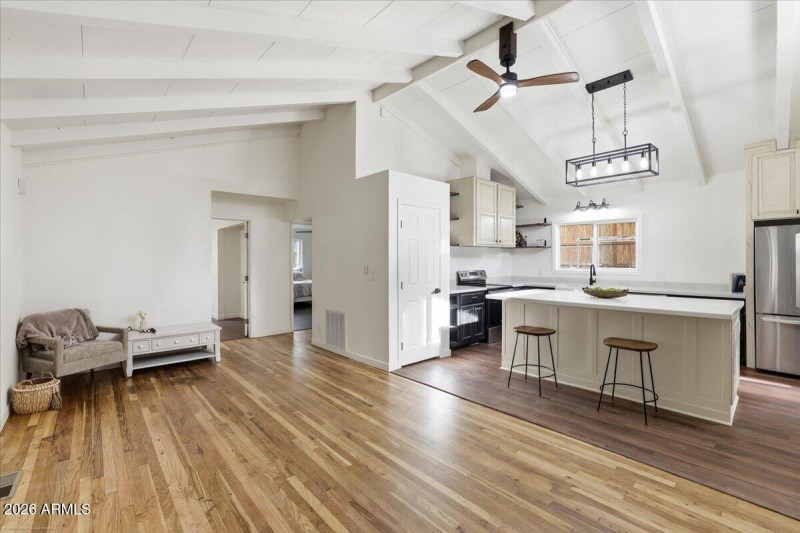 08-Dining Room