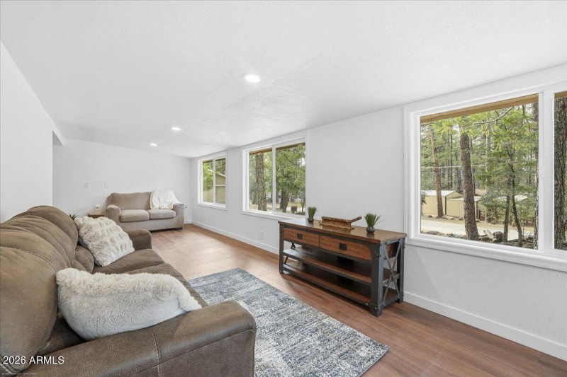 09-Living Room