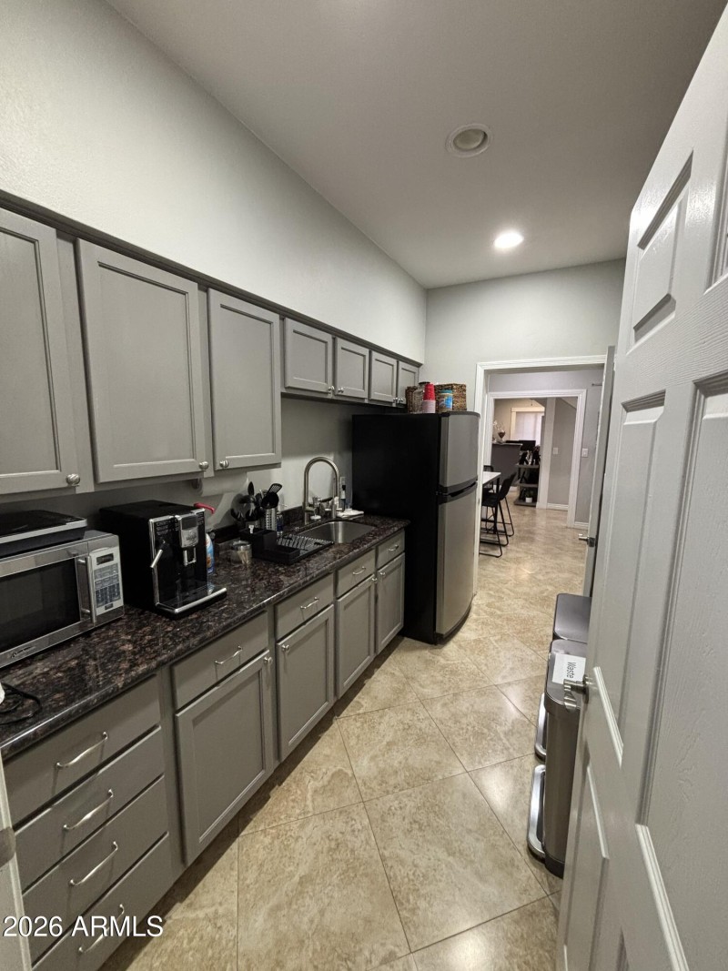 Kitchen 1