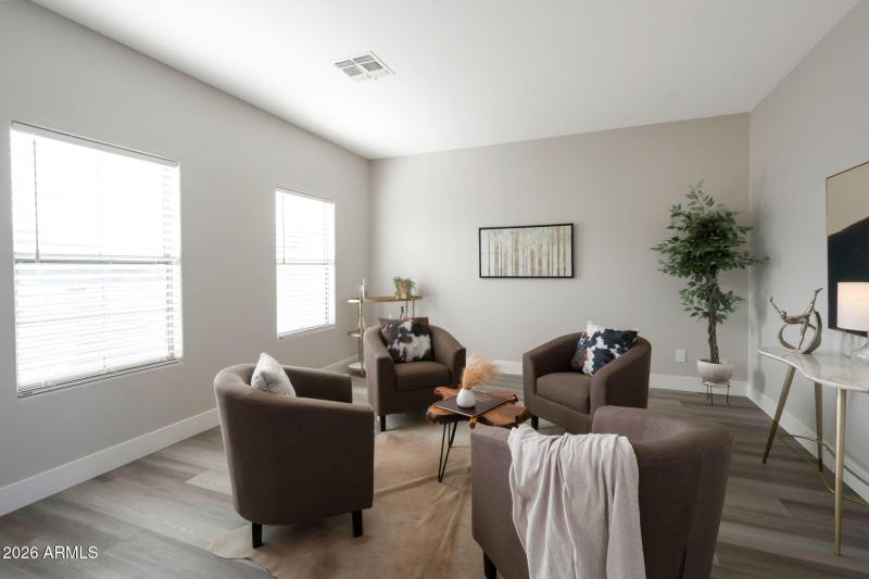 38-web-or-mls-Qp-9566